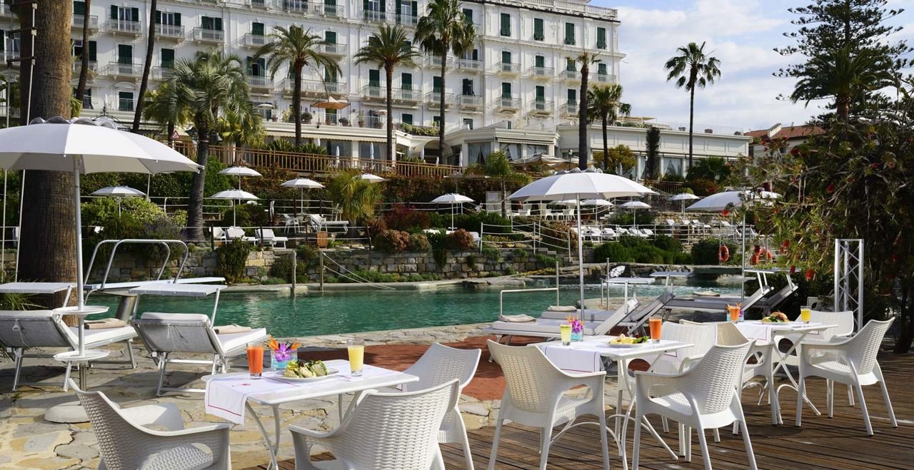 Corallina Pool Bar & Restaurant