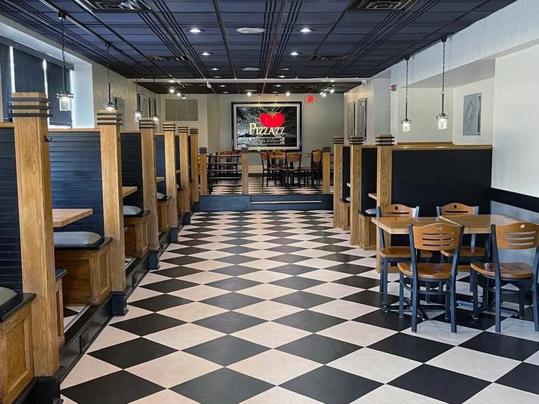 Pizzazz, University Heights, United States