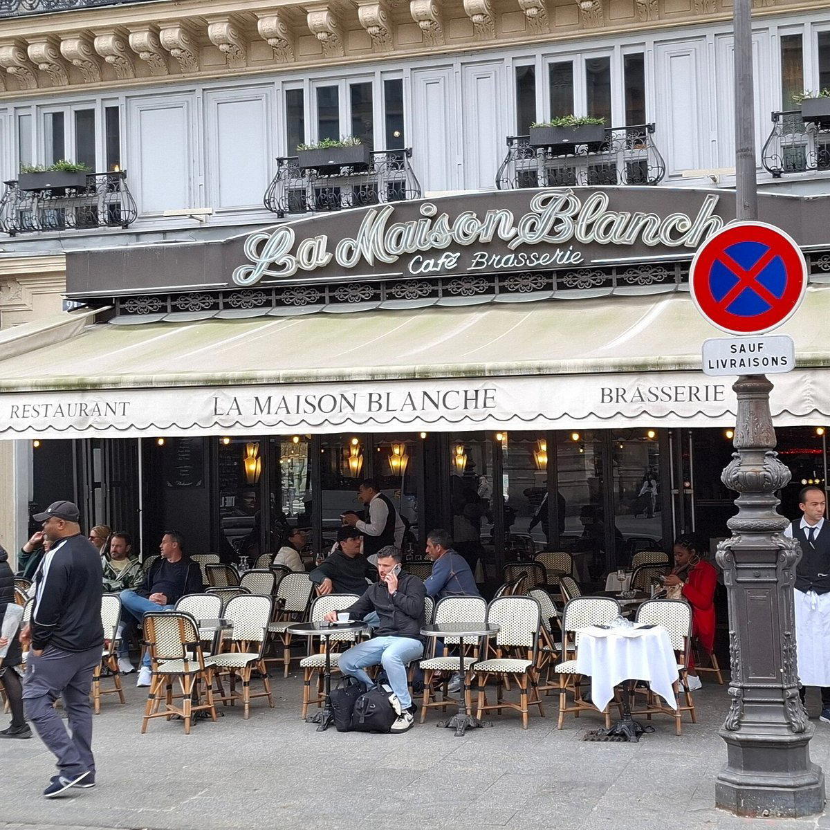 Maison Blanche restaurant in Paris, France