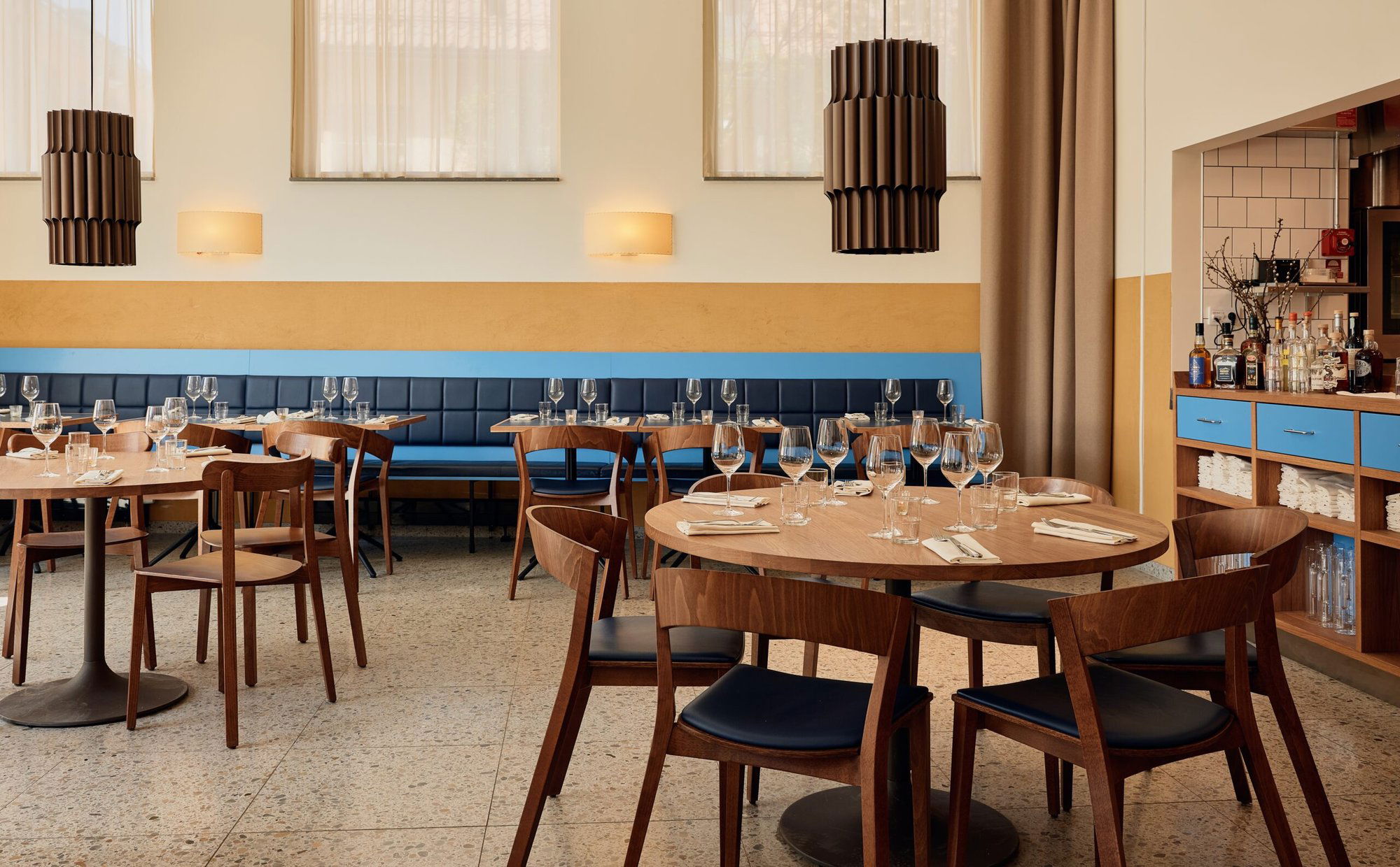 Ponti, Restaurant in Stockholm