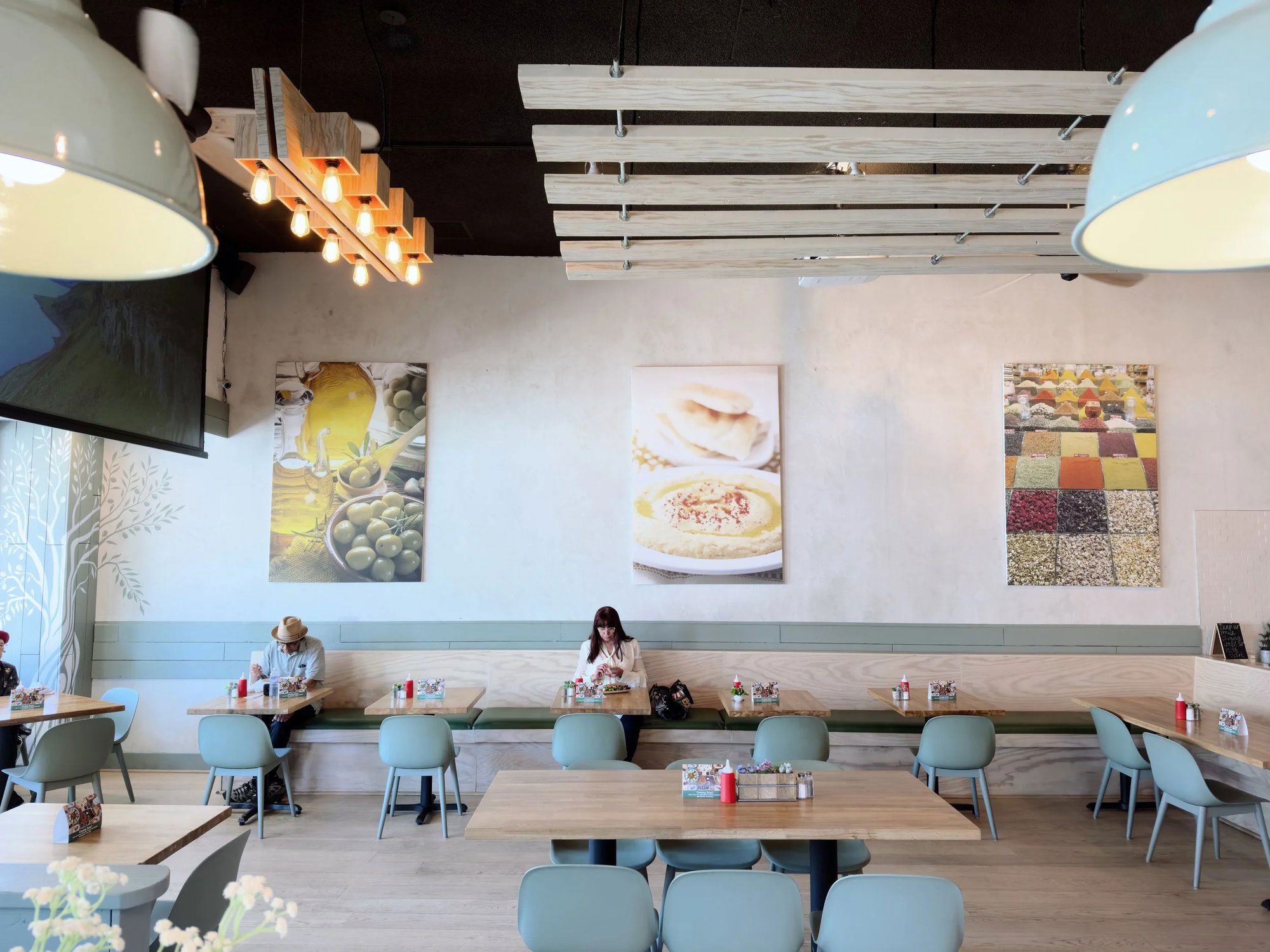 Hummus Mediterranean Kitchen, Restaurant in San Mateo