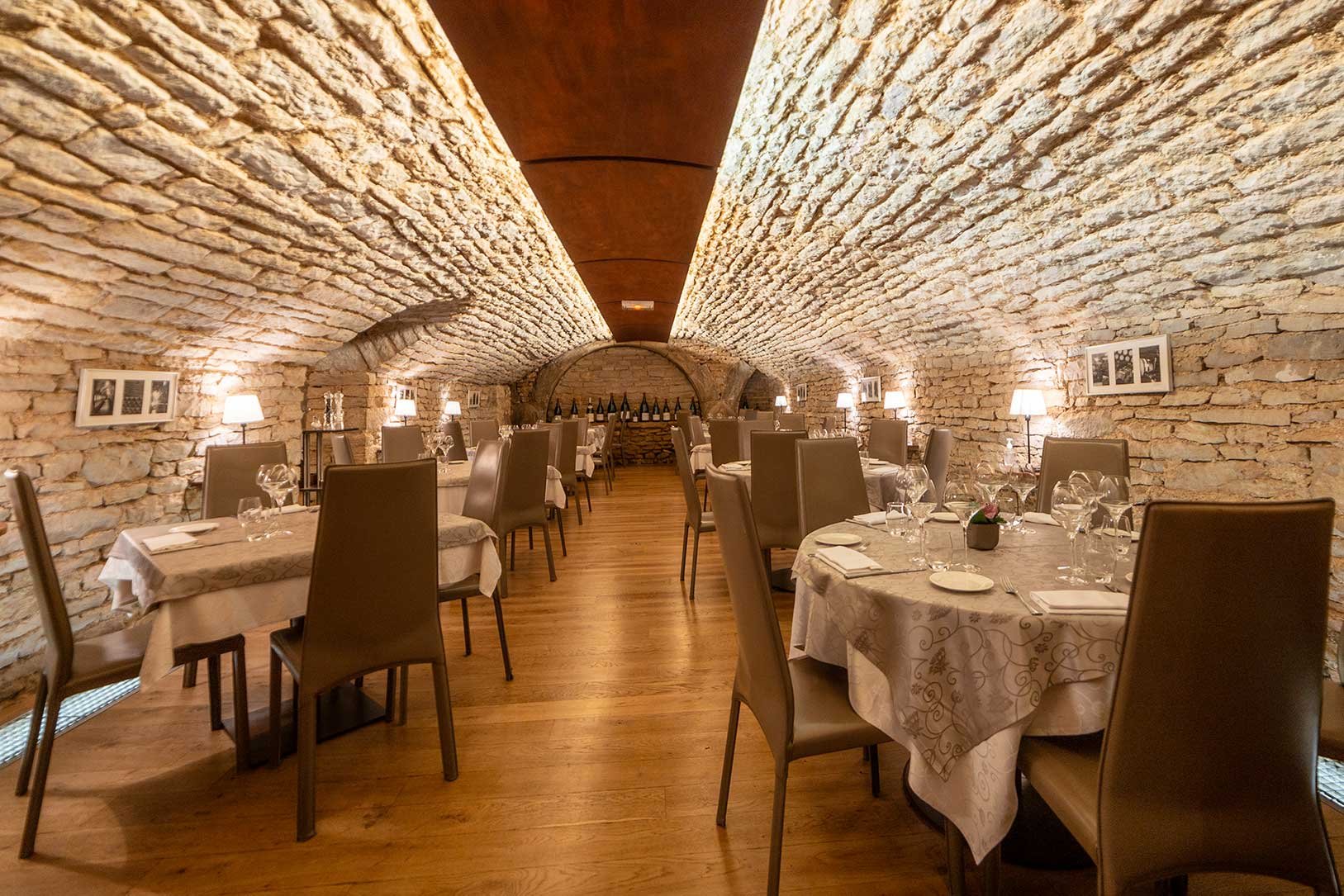 Caveau des Arches restaurant in Beaune, France