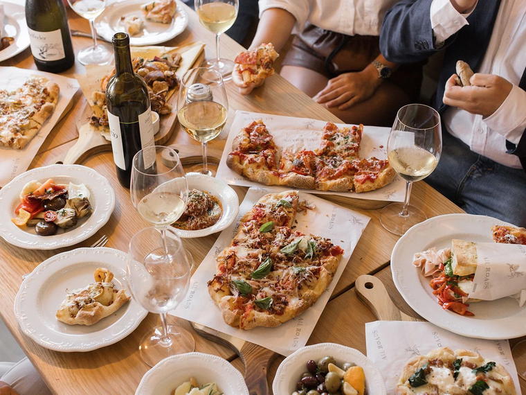 ALL ROADS Pinseria + Enoteca, Los Angeles, United States