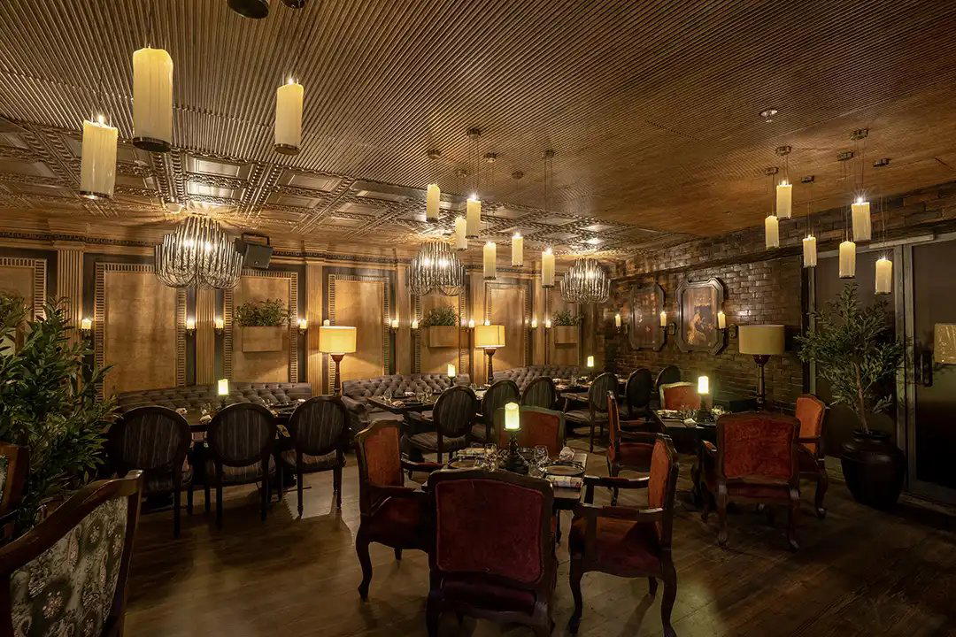 Luna et Sol restaurant in Mumbai, India