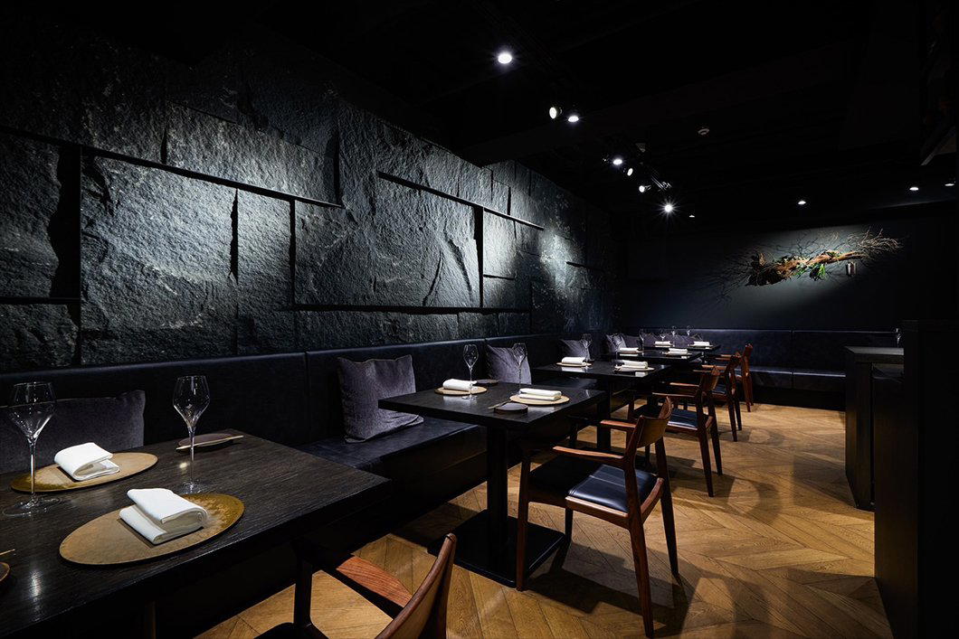 ロー restaurant in Tokyo, Japan