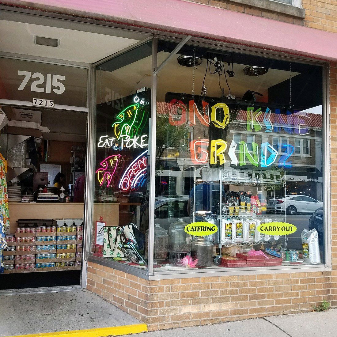 Ono Kine Grindz, Restaurant in Wauwatosa