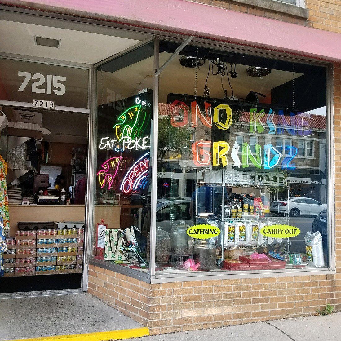 Ono Kine Grindz restaurant in Wauwatosa, United States