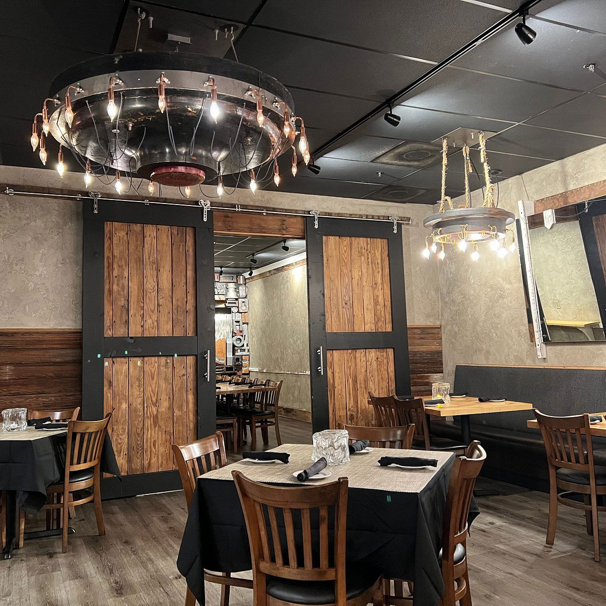Burntwood Tavern, Restaurant in Fort Myers