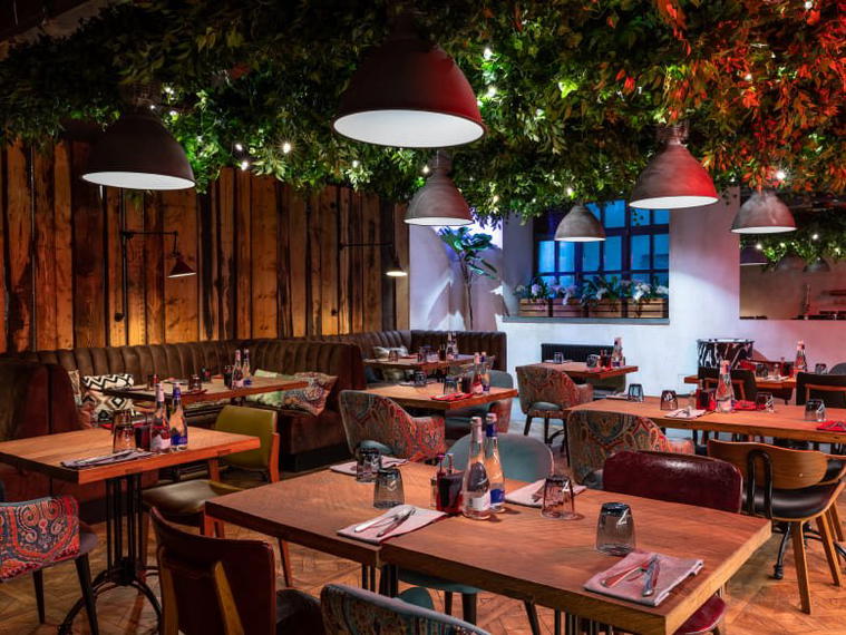 АГОНЬ BBQ Ratskeller, Yekaterinburg, Russia