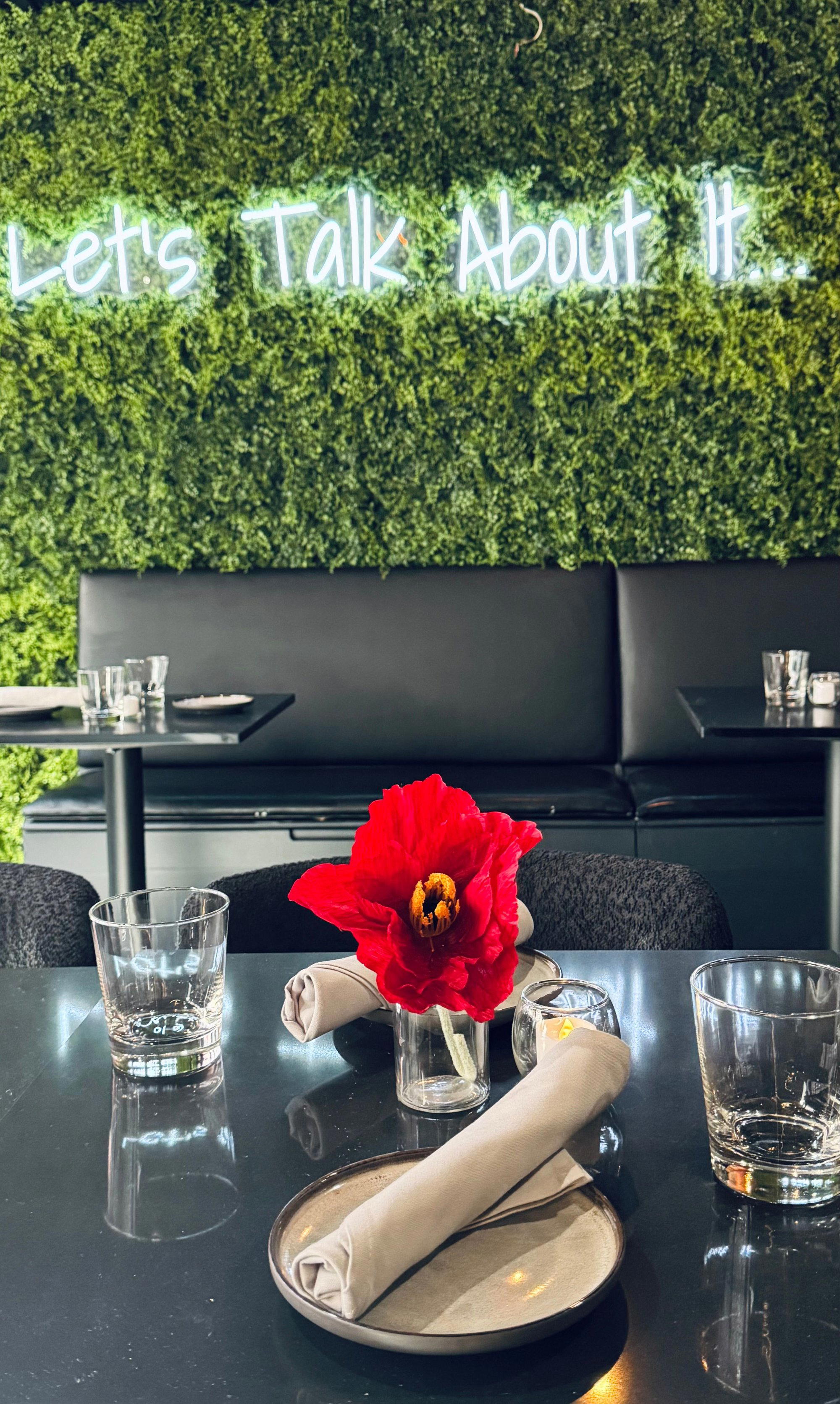 Poppy restaurant in New York City, United States