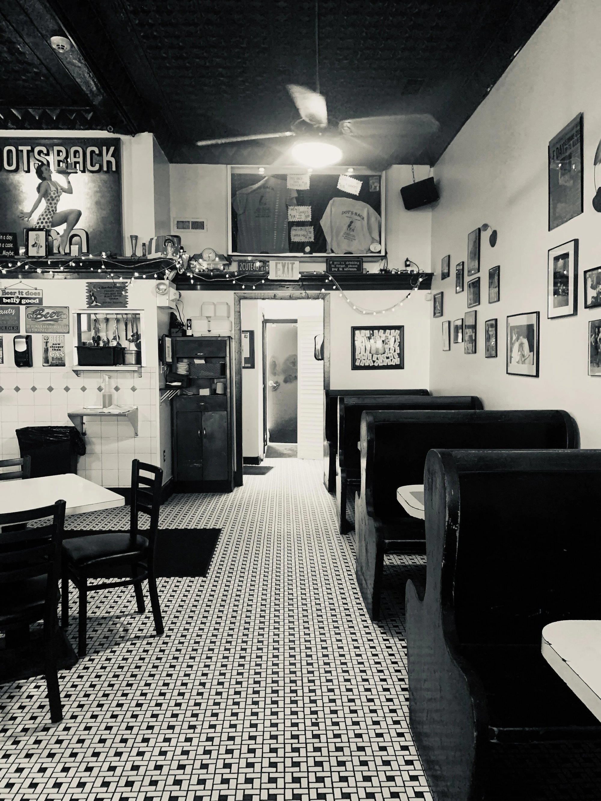 Dots Back Inn restaurant in Richmond