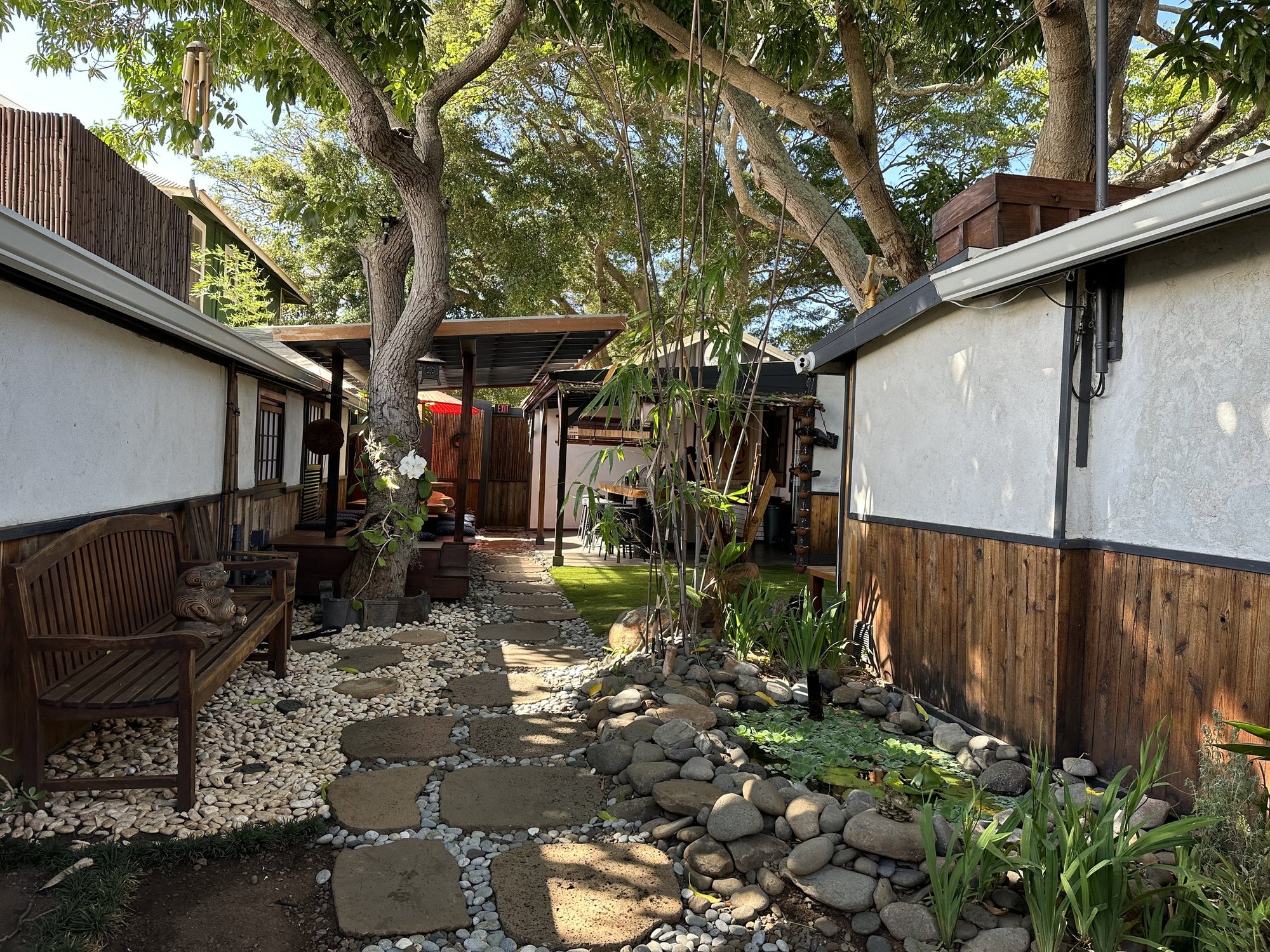 Wabisabi Soba & Sushi restaurant in Paia, United States