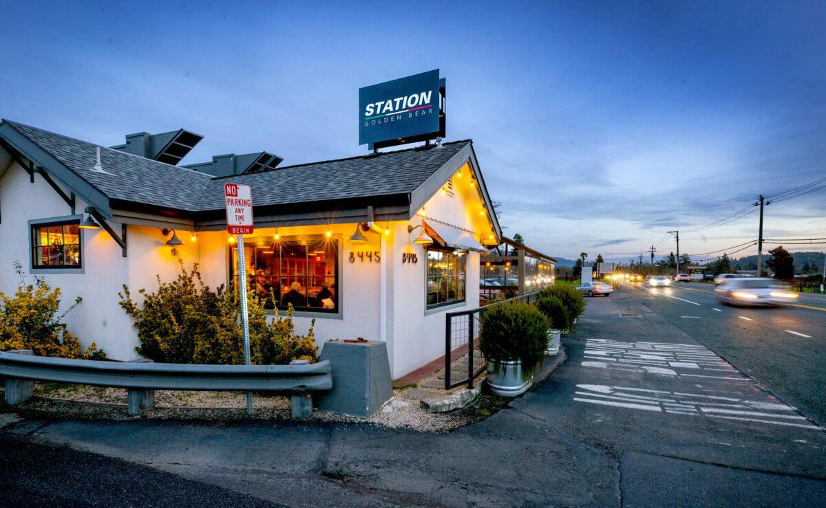 Golden Bear Station restaurant in Kenwood, United States