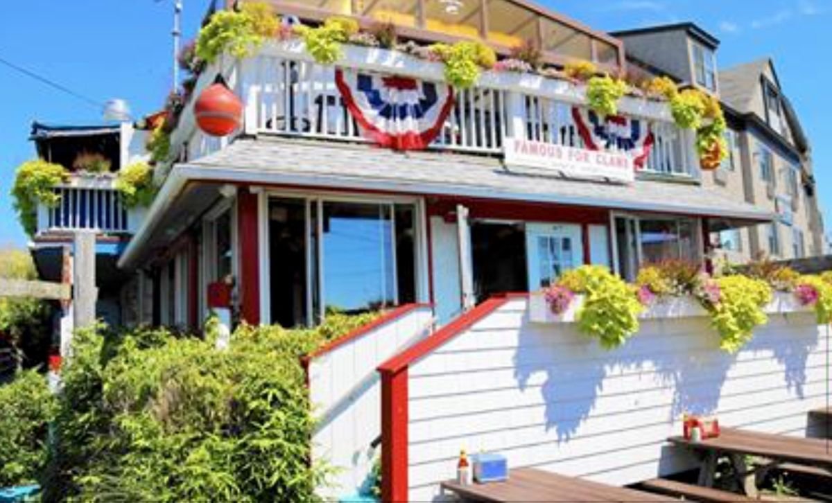 Flo's Clam Shack