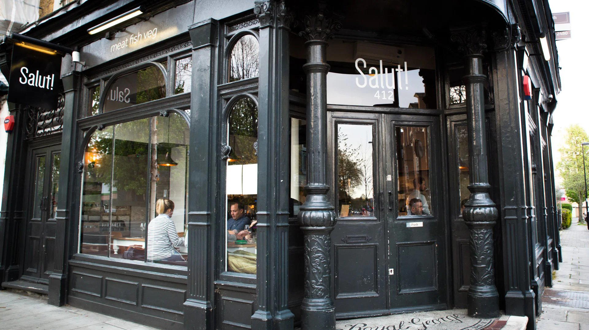 Salut Restaurant Islington restaurant in London, United Kingdom