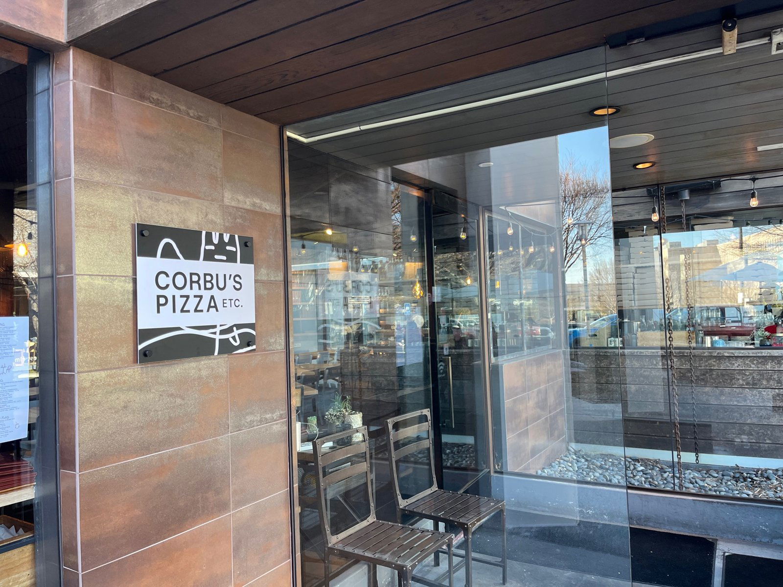 Corbu's Pizza, Restaurant in Atlanta