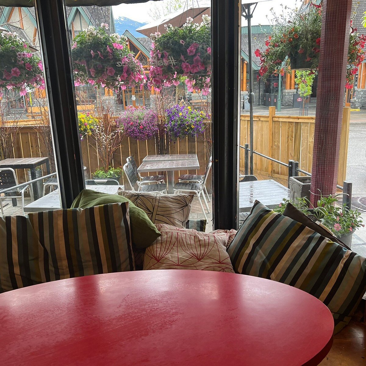 Coco's Cafe