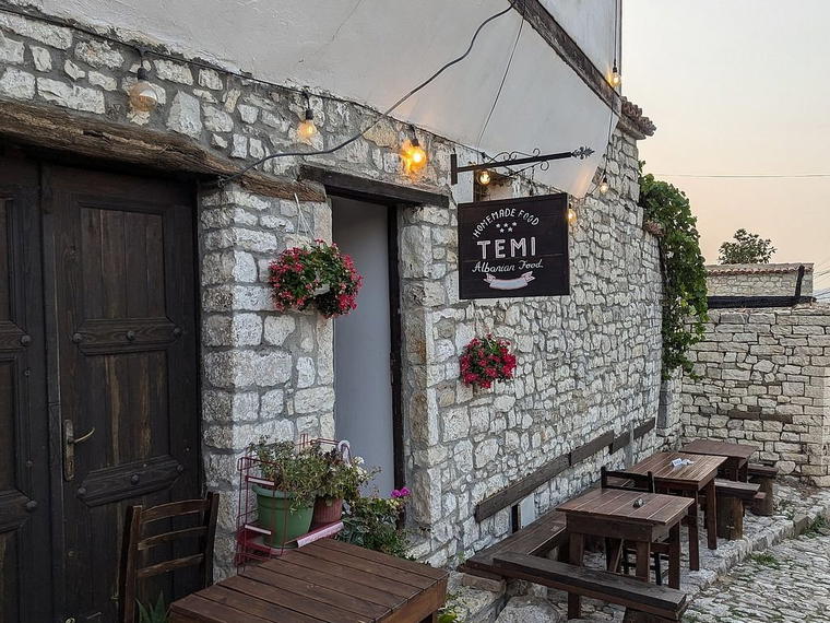 Temi Albanian Food, Berati, Albania