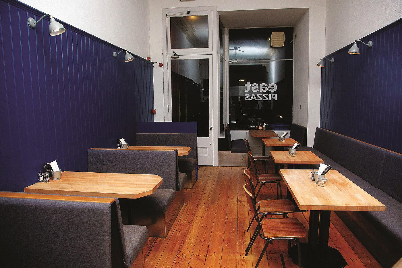 east PIZZAS restaurant in Edinburgh, United Kingdom