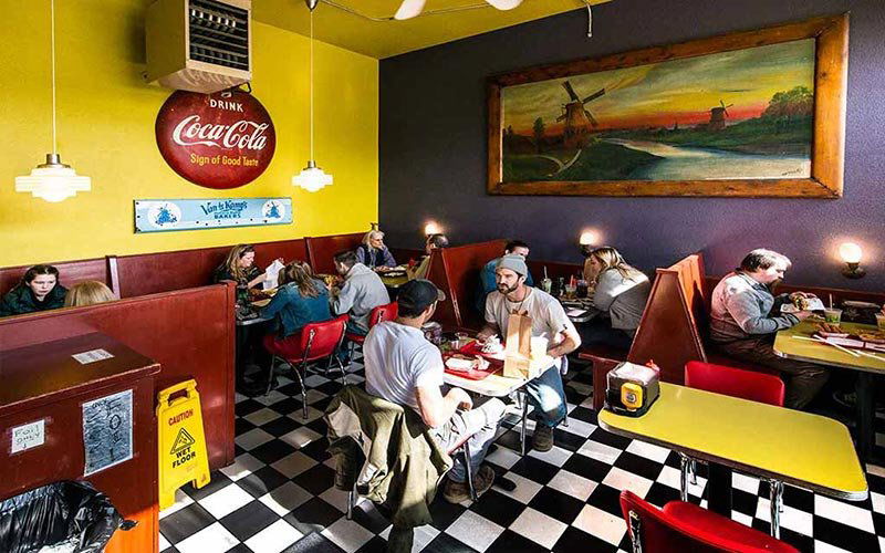 Red Mill Burgers, Restaurant in Seattle