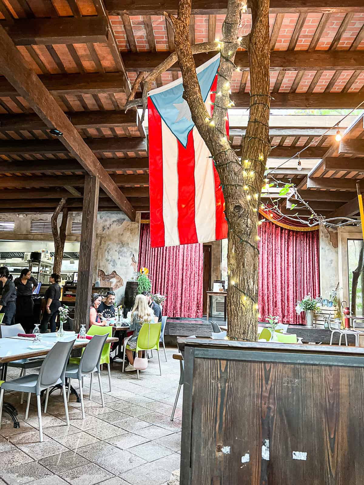 Paseo de la Princesa, Restaurant in San Juan
