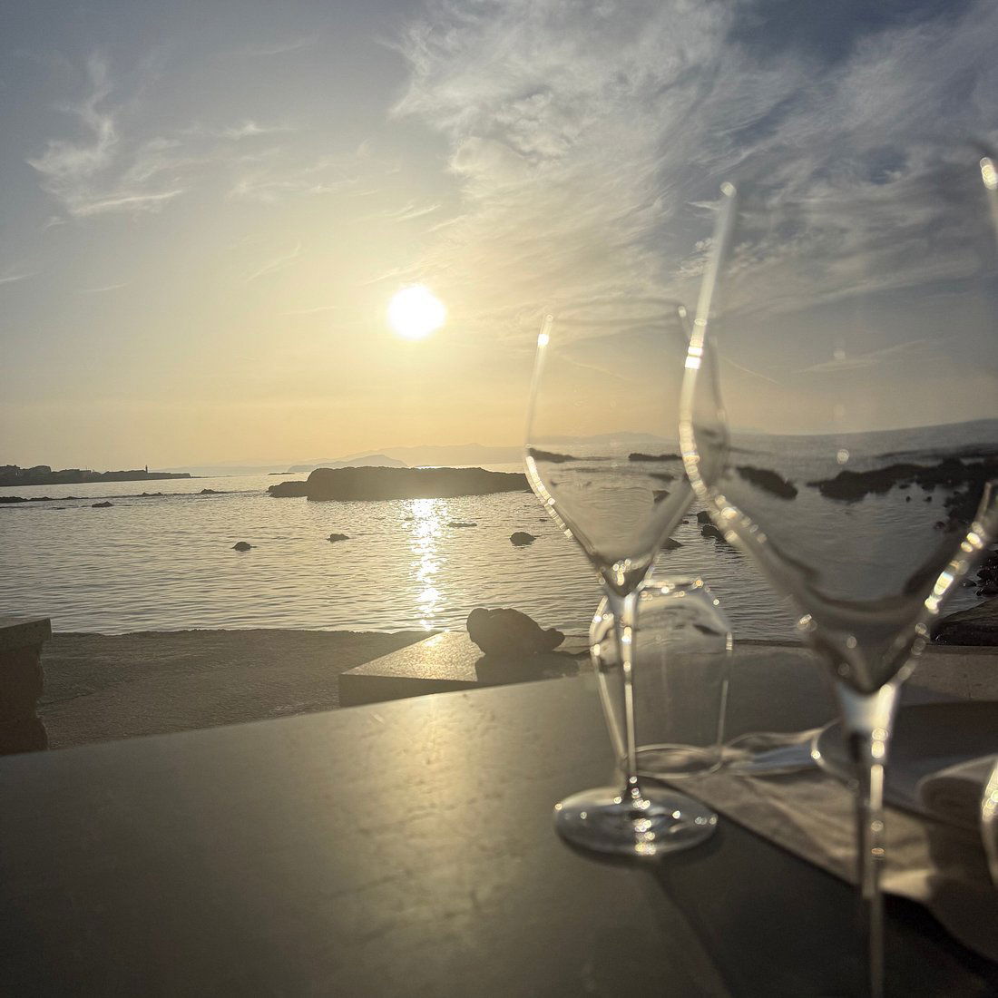 Periplous Seaside Restaurant, Restaurant in Crete