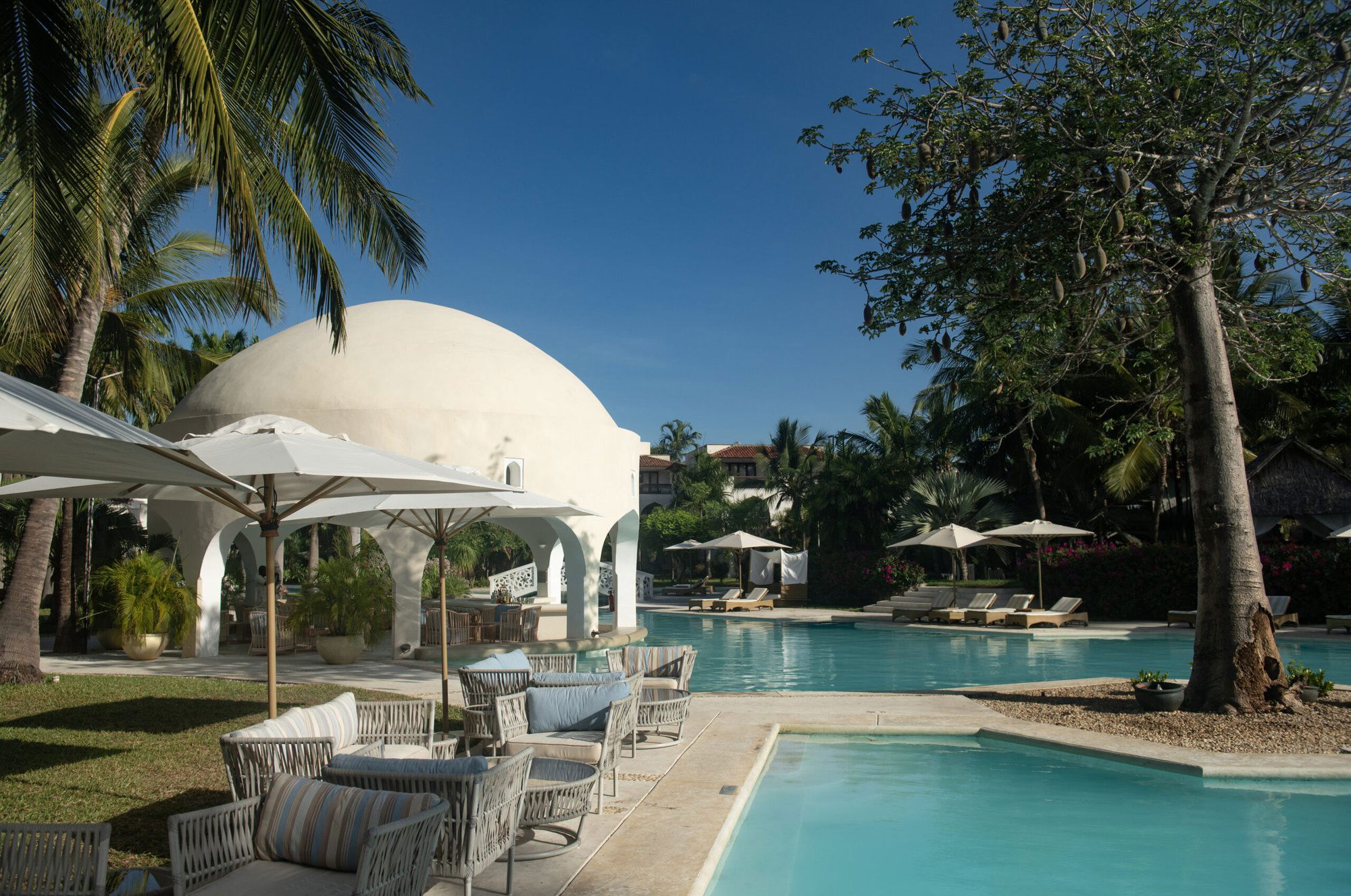 Barharini Beach Bar and Restaurant, Restaurant in Diani Beach