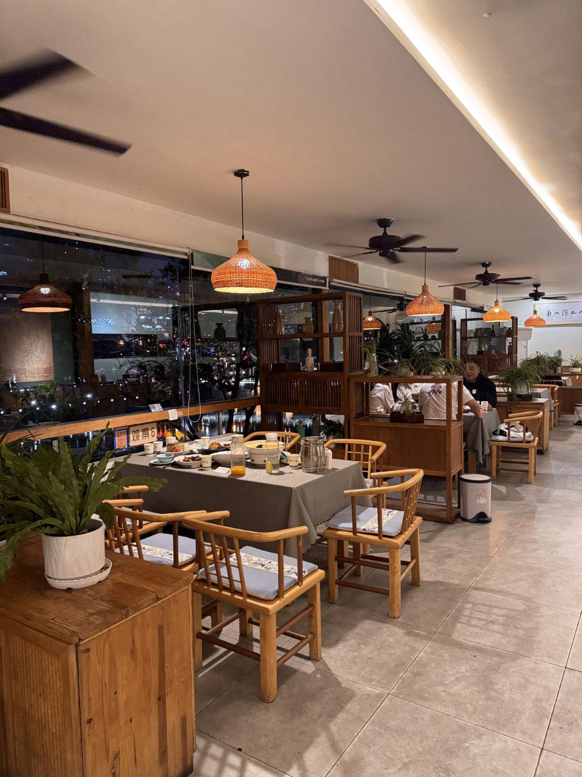 舞阳餐厅 restaurant in Guiyang