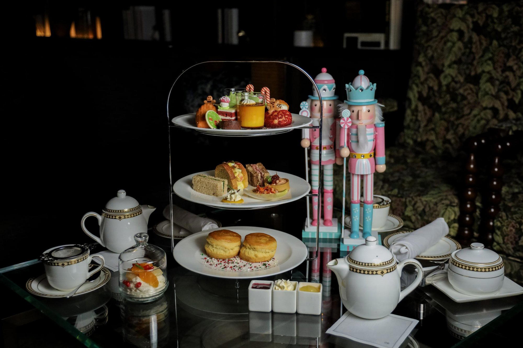 Afternoon Tea at Fairmont Olympic restaurant in Seattle, United States