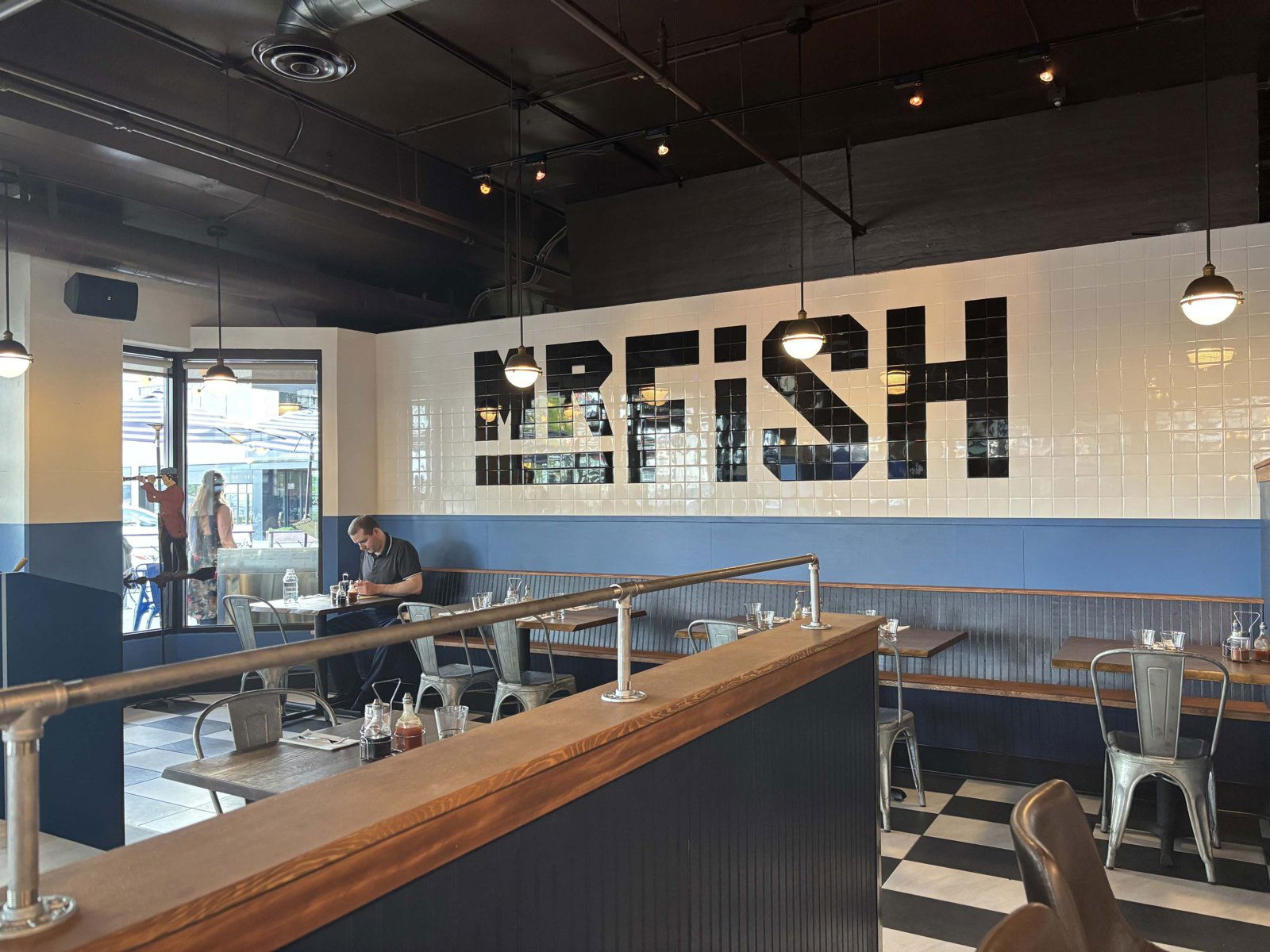 Mr. Fish Chips & Chowder, Restaurant in Seattle