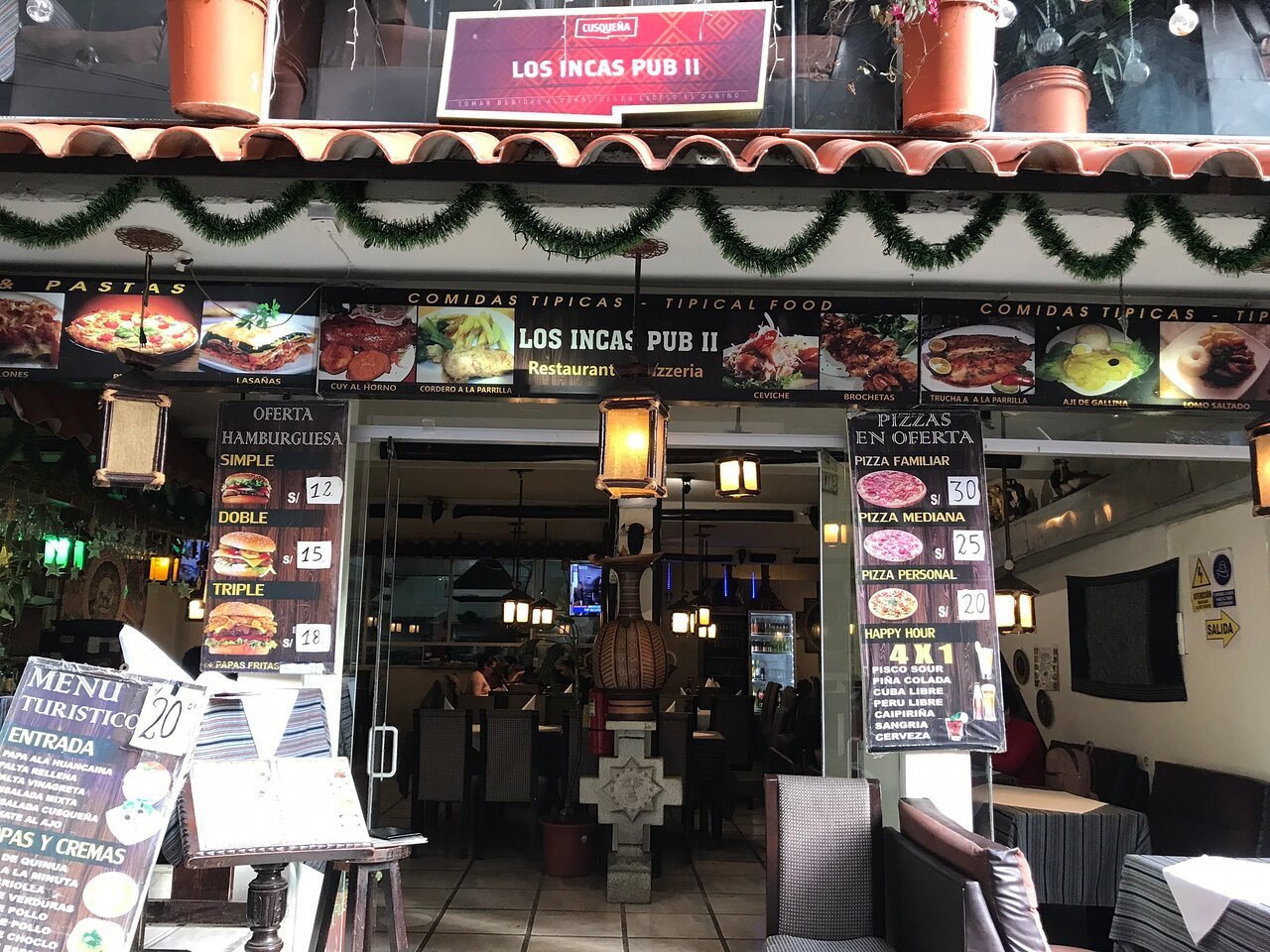 Los Inkas Pub restaurant in Aguas Calientes, Peru