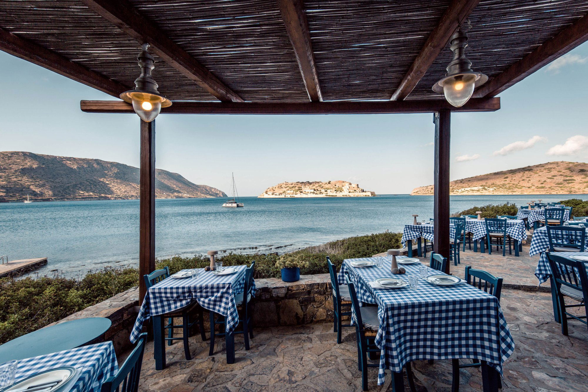 Blue Door Taverna, Restaurant in Elounda