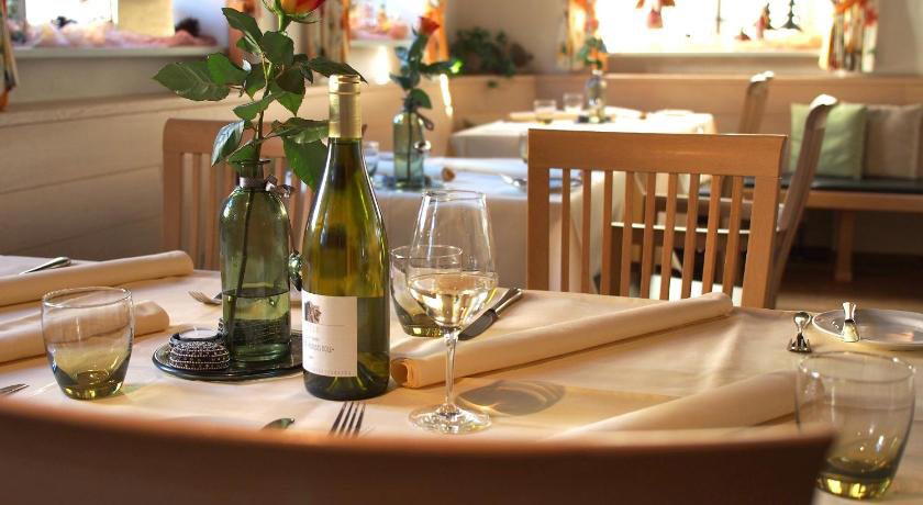 Rotes Ross restaurant in Marktbergel