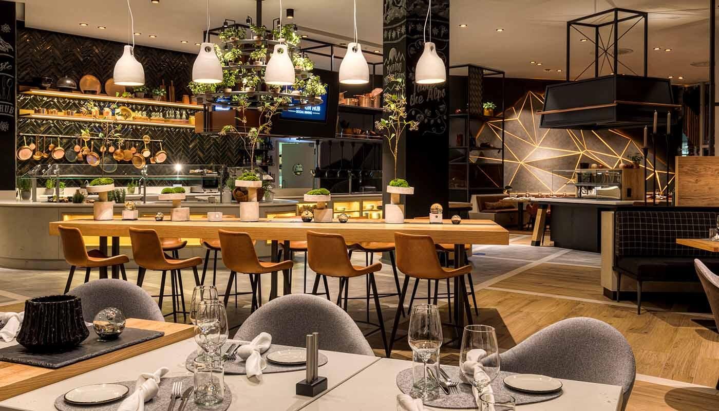 Mountain Hub Social Dining