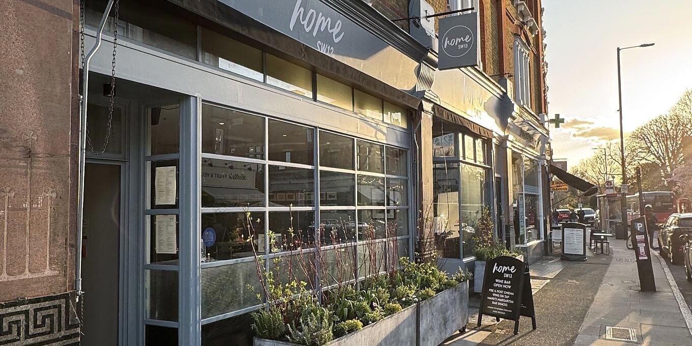 Home SW13 restaurant in London, United Kingdom