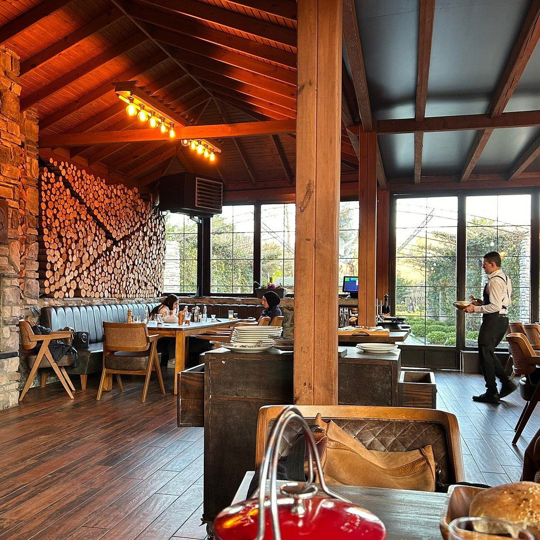 Kuzubeyi Kuzu Çevirme Zekeriyaköy, Restaurant in Sar Yer