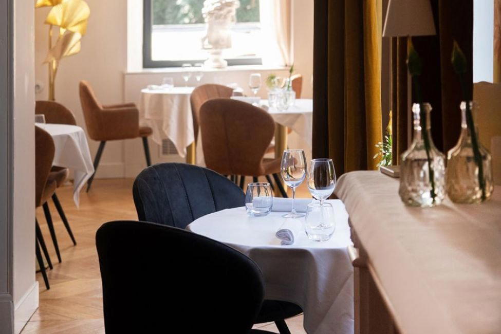 Restaurant RENAISSANCE restaurant in Fiac, France