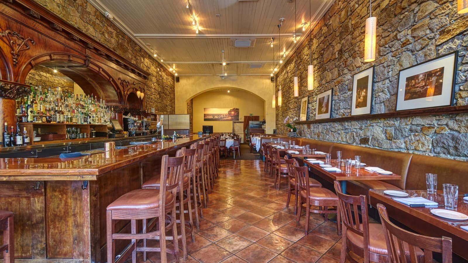 Market restaurant in St. Helena, United States