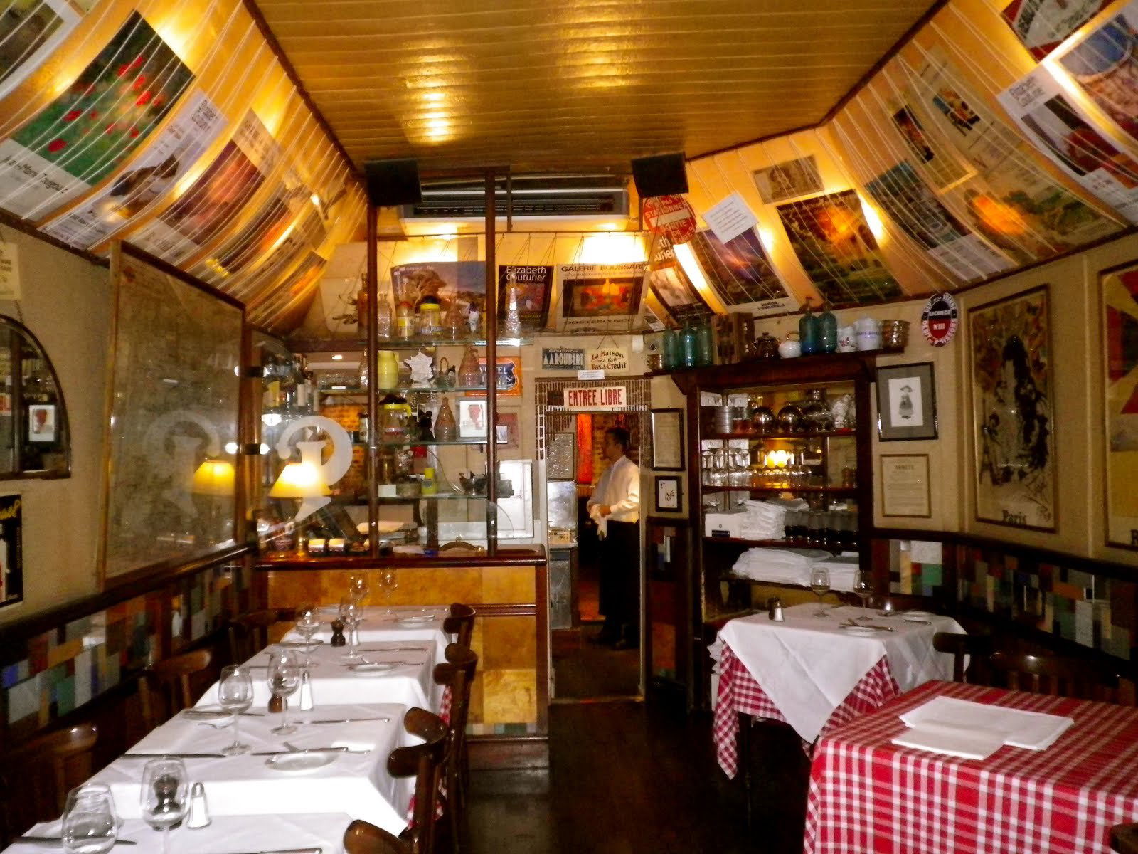Mon Plaisir, Restaurant in London
