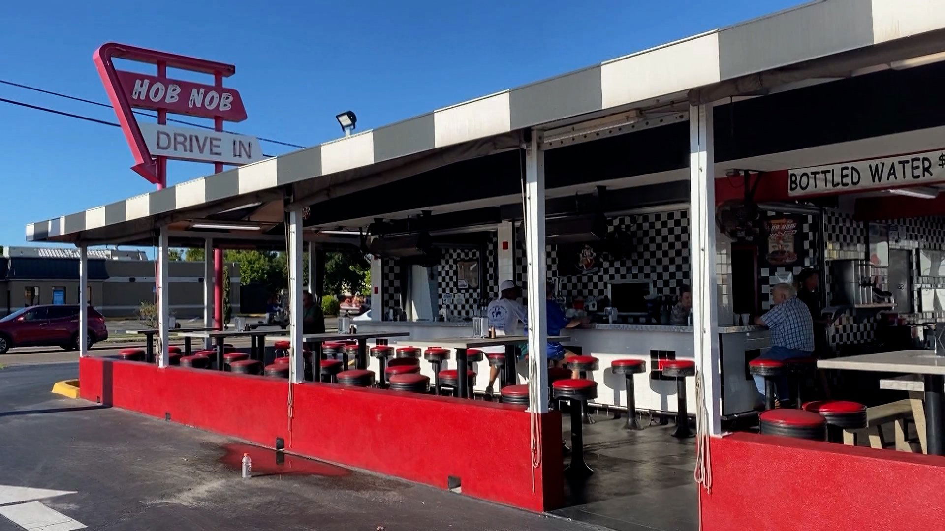 Hob Nob Drive-In, Restaurant in Sarasota