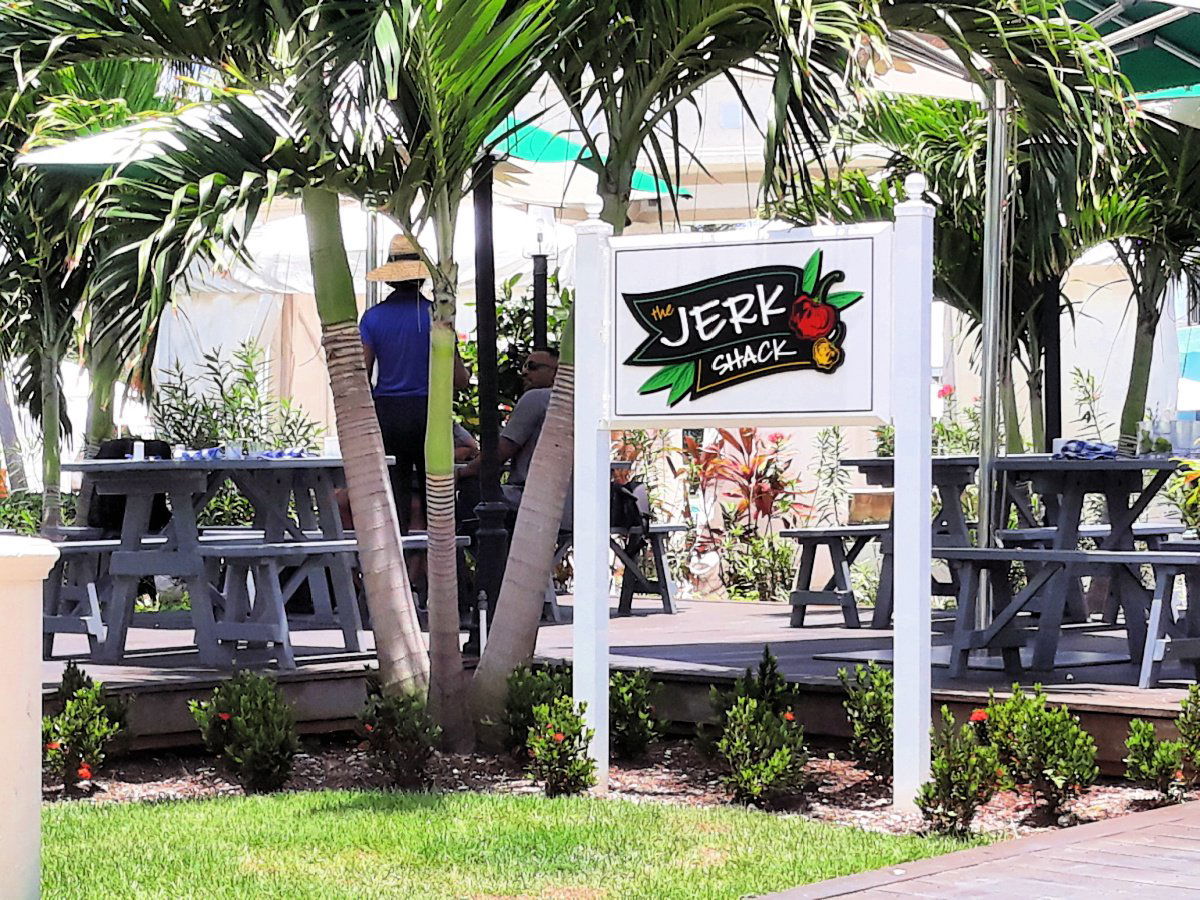 The Jerk Shack, Restaurant in Buccament