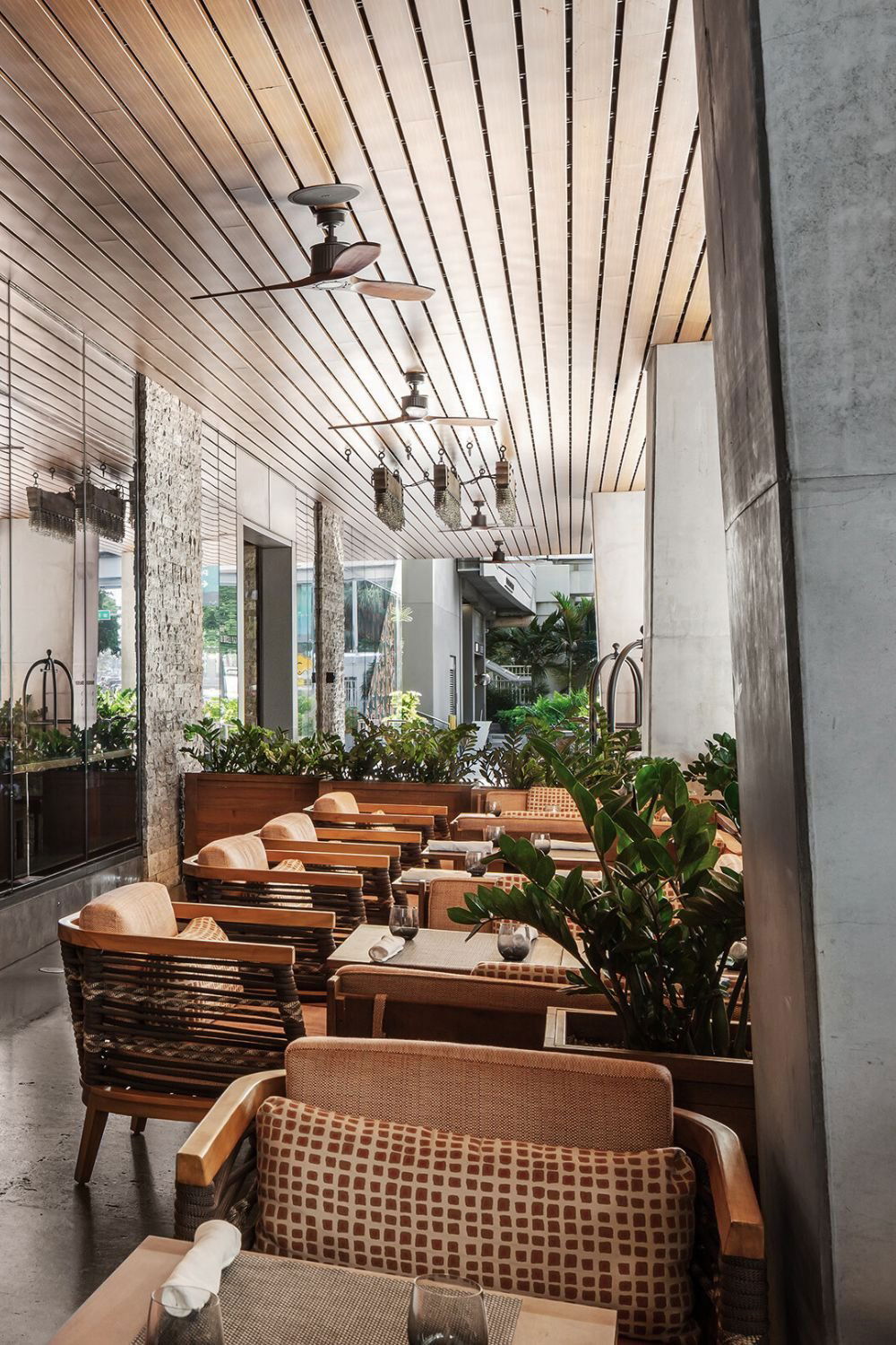Domain, Restaurant in Miami