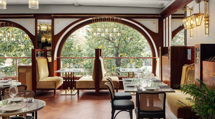Le Petit Beefbar au Grand Café, Restaurant in Prague