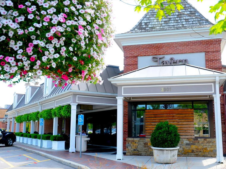 Tavern in the Village, Prairie Village, United States