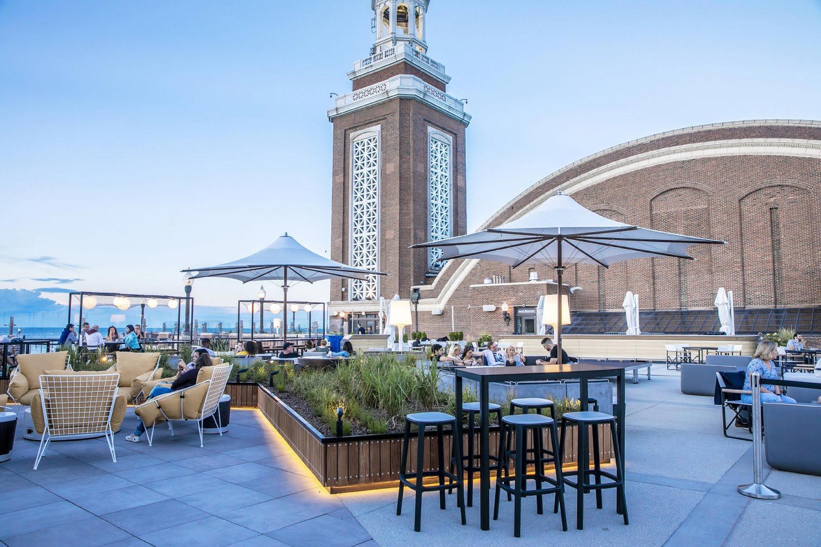 Offshore Rooftop restaurant in Chicago, United States