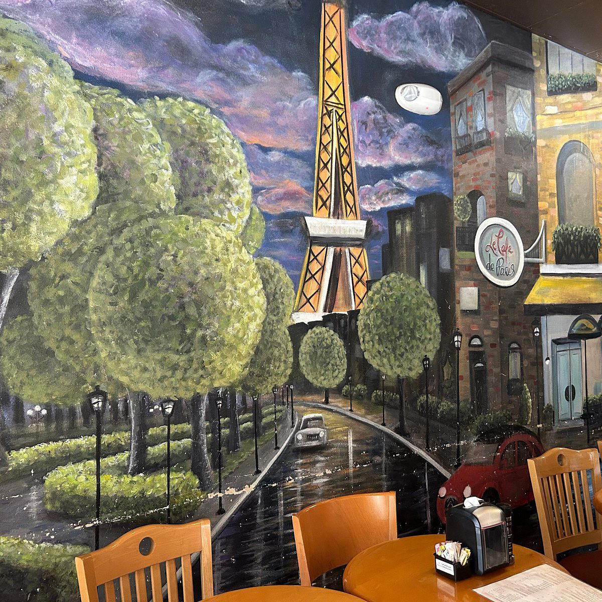 Le Cafe De Paris restaurant in Orlando, United States