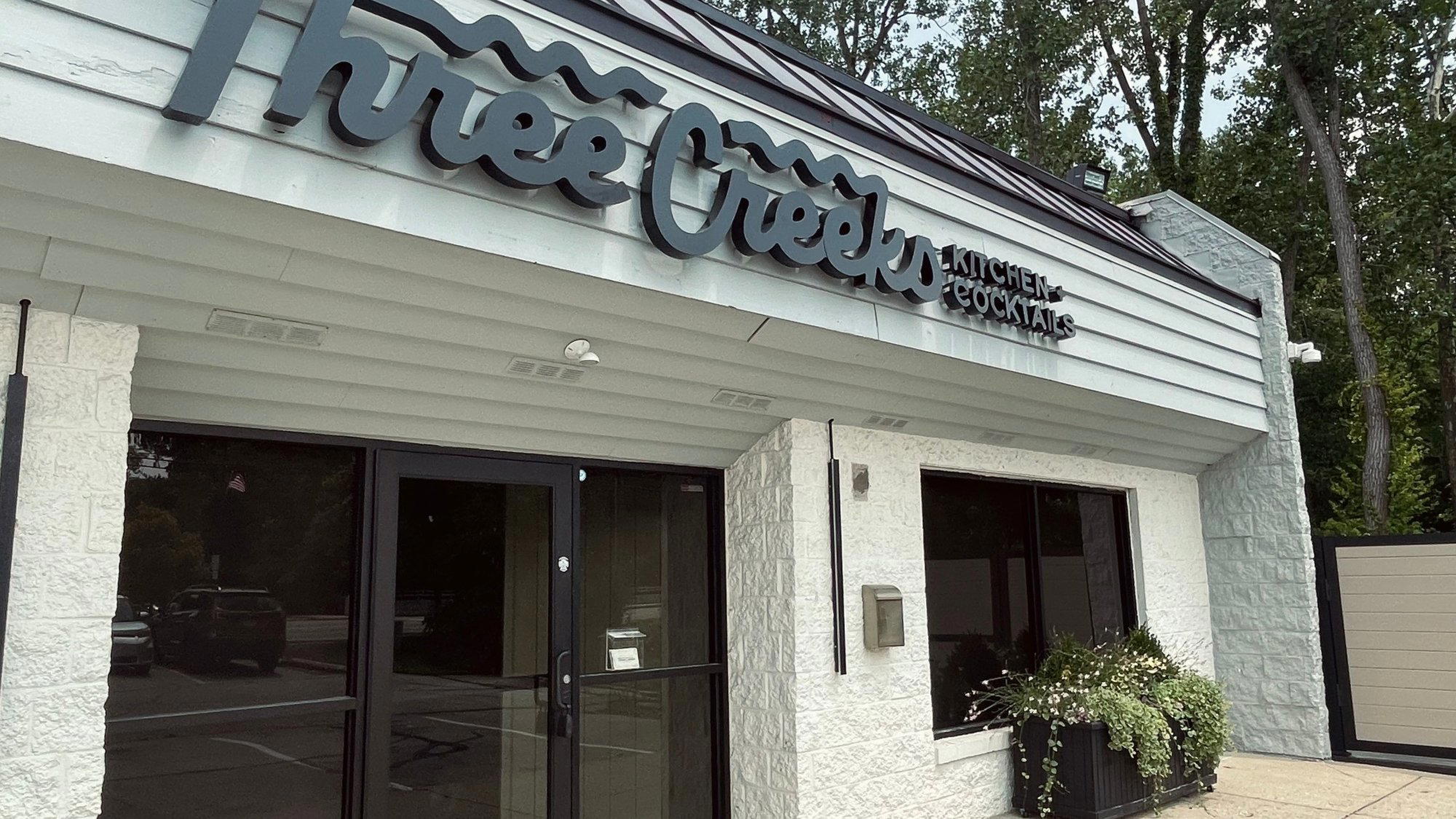 Three Creeks Kitchen + Cocktails restaurant in Columbus, United States