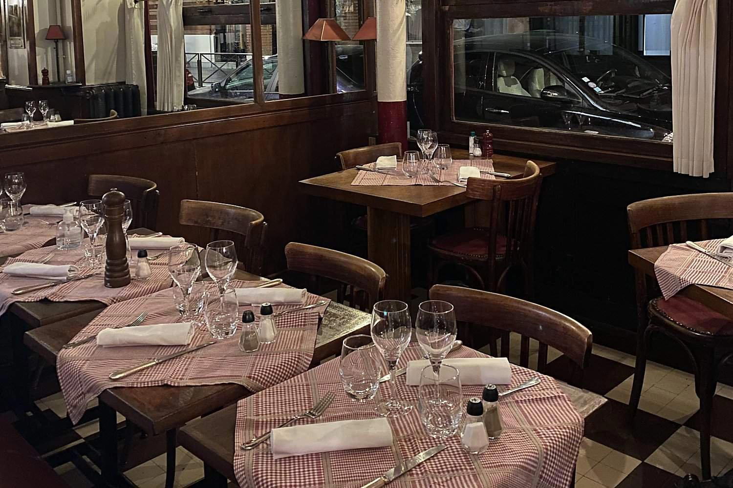À L'Improviste, Paris, France