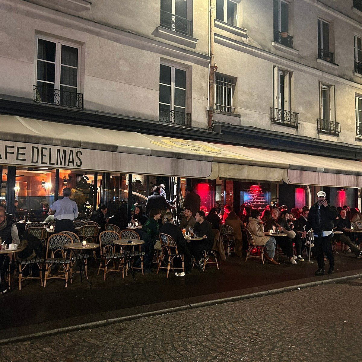Café Delmas, Restaurant in Paris