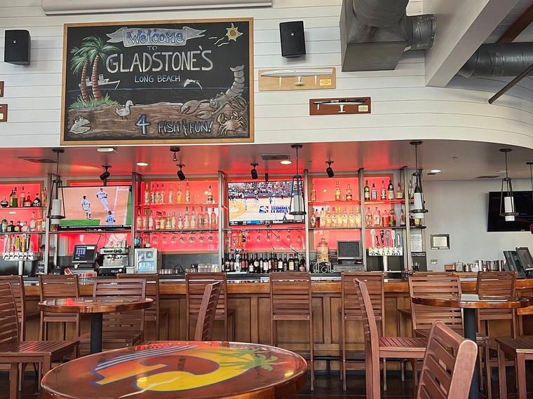 Gladstone's, Long Beach, United States